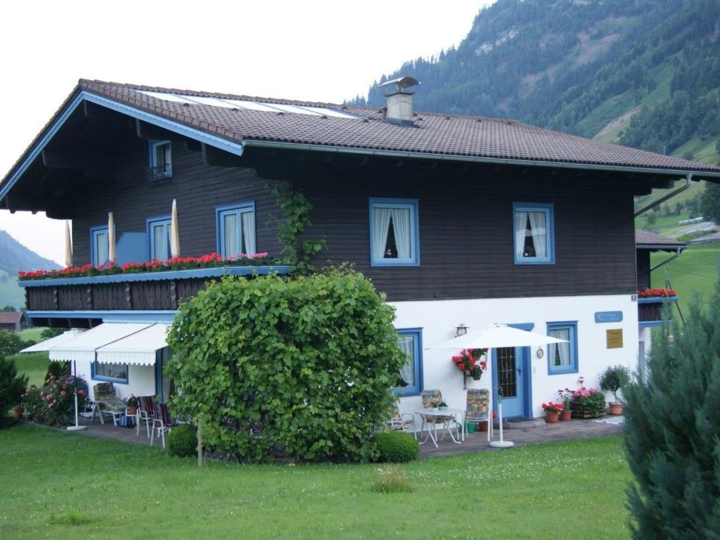 in Rauris mit Terrasse, Grill und Garten