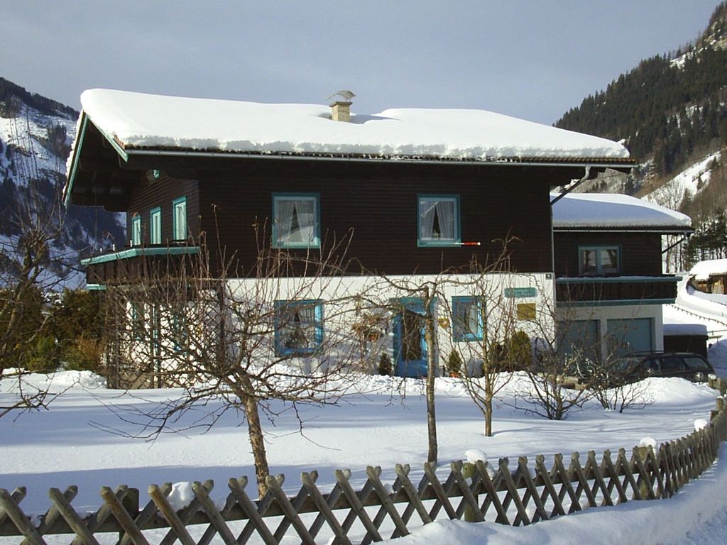 in Rauris mit Terrasse, Grill und Garten