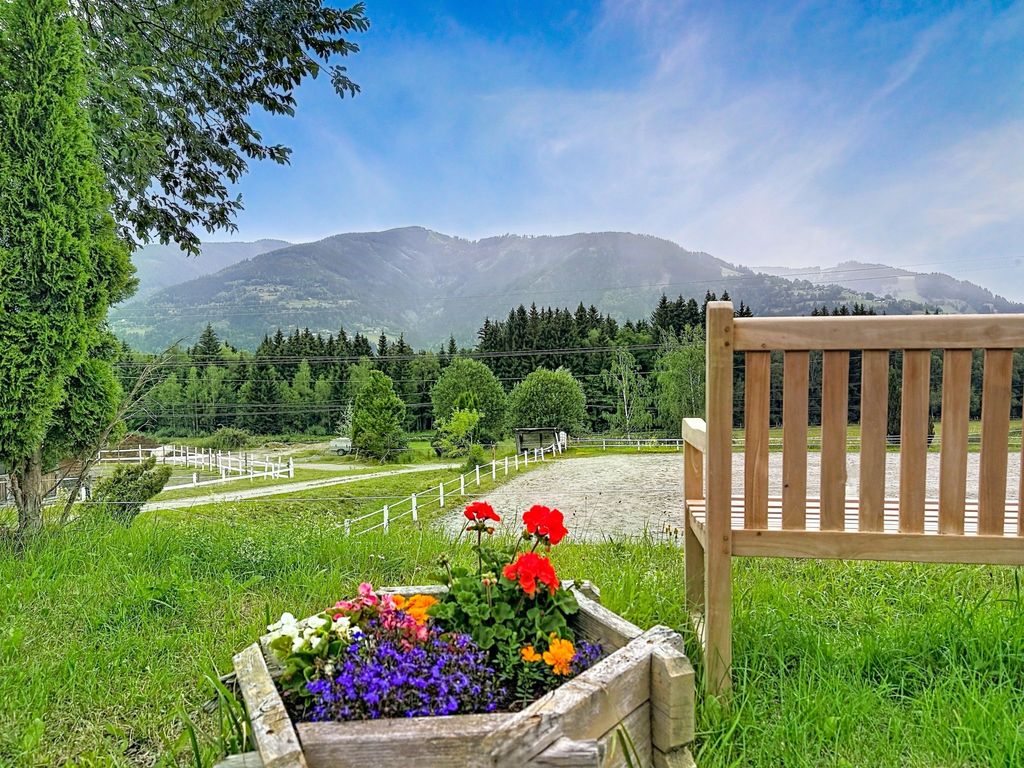 Edelweiss Suite 9