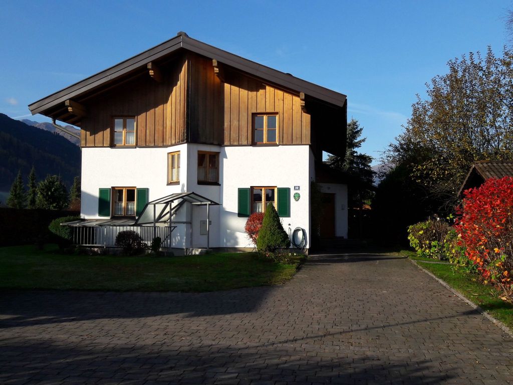 in ruhiger Lage mit Gartennutzung