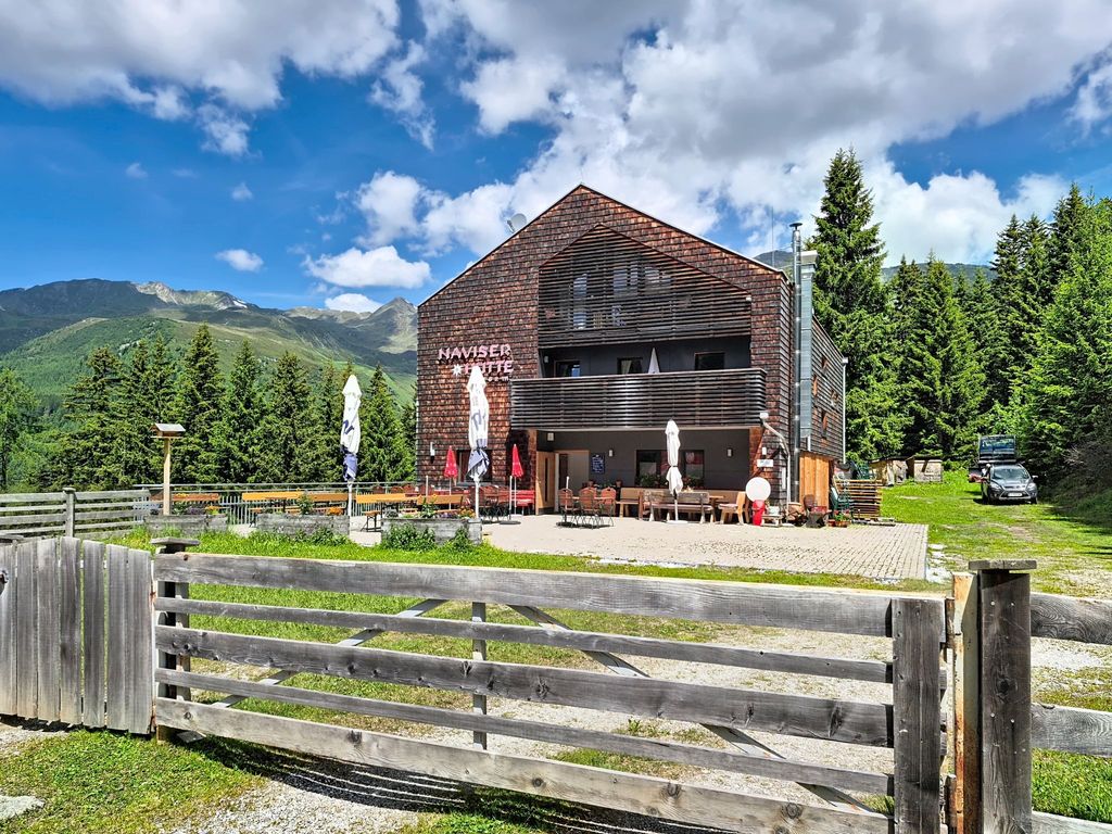 Naviser Hütte