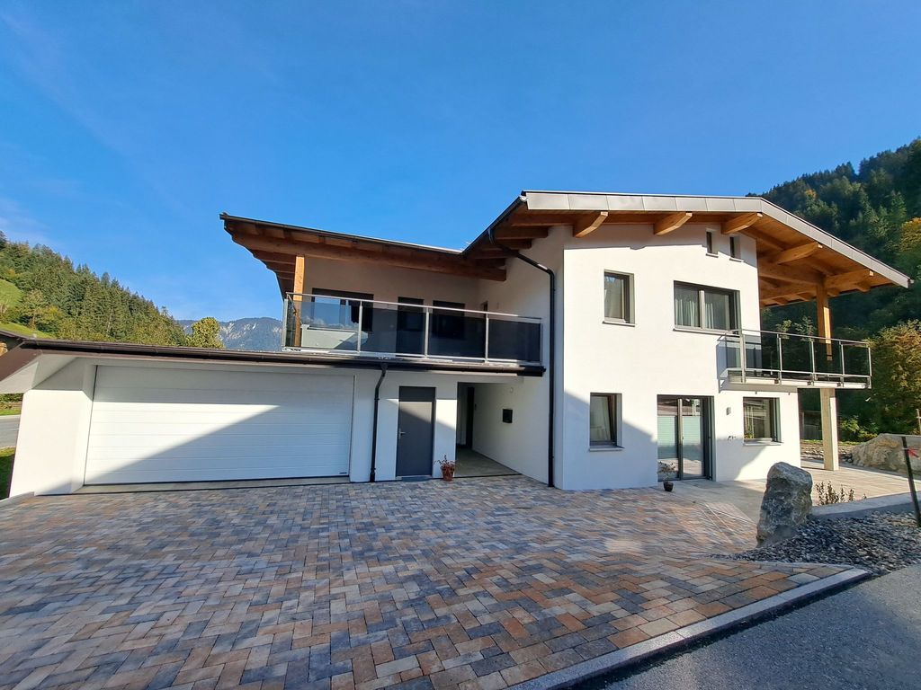 Bergland bestehend aus Bavaria und Tyrol