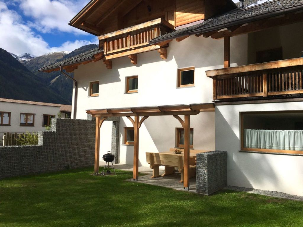 Chalet Appartement Hörndle in Umhausen