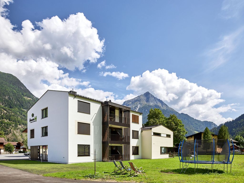 s`Groasse am Hannesnhof