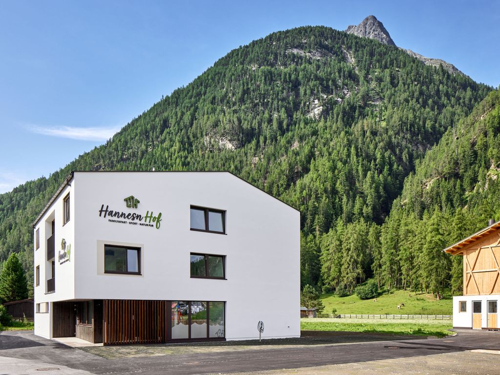 s`Groasse am Hannesnhof