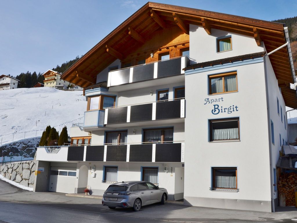 Apart Birgit
