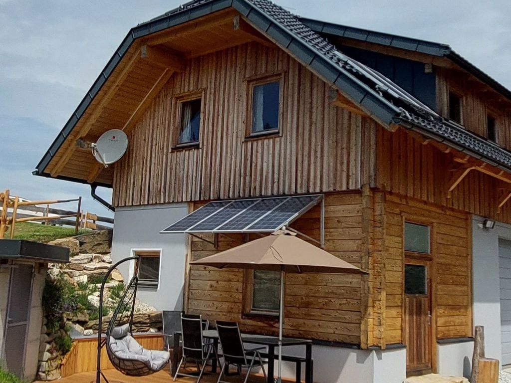 Zirbenholzalmhütte mit fantastischem Ausblick
