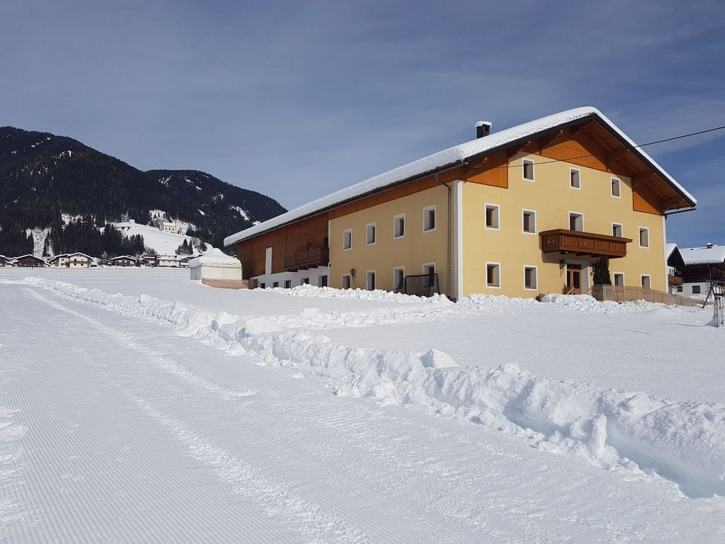 in Strassen mit Privatem Pool