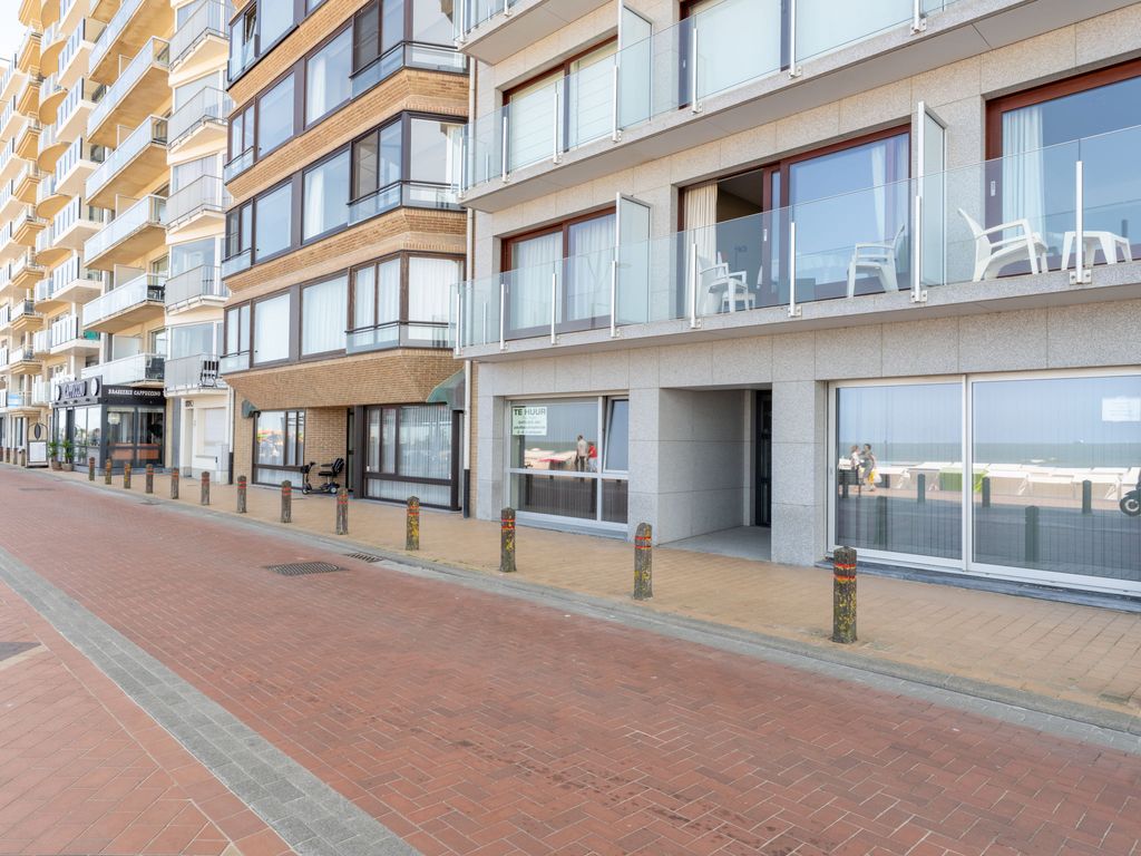 Westcliff I with seaview