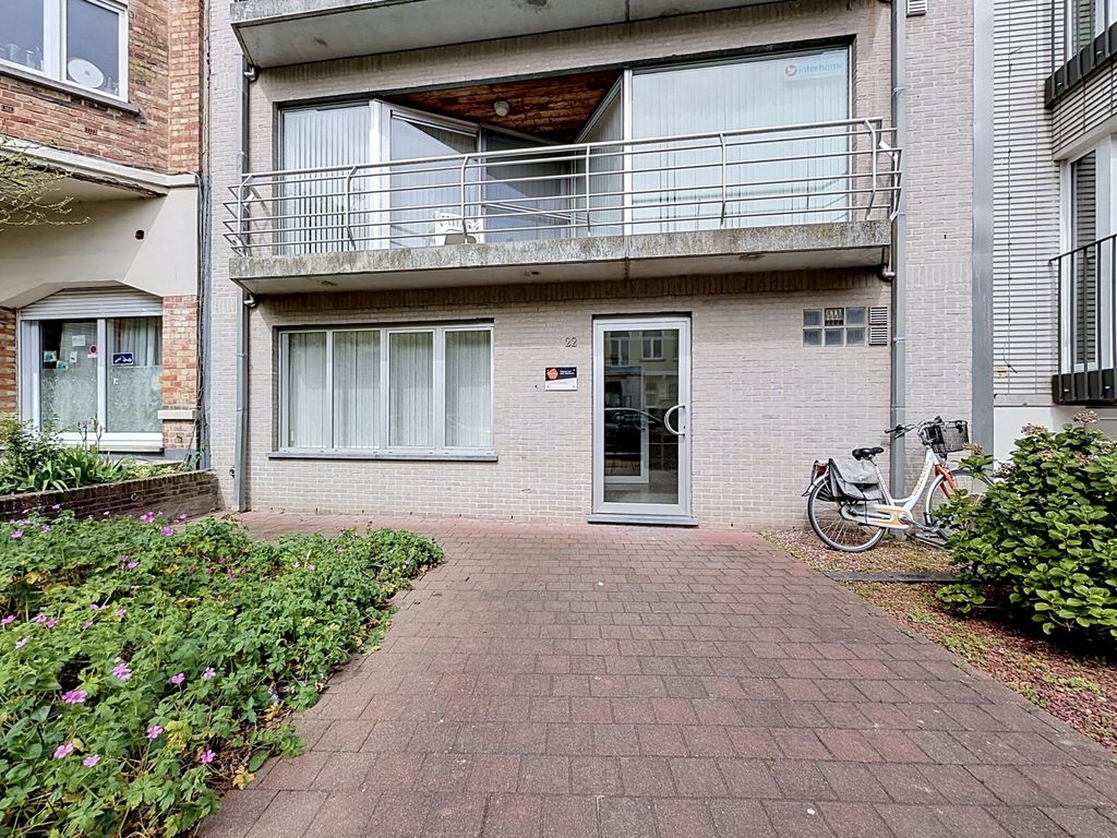 Westhinder with balcony