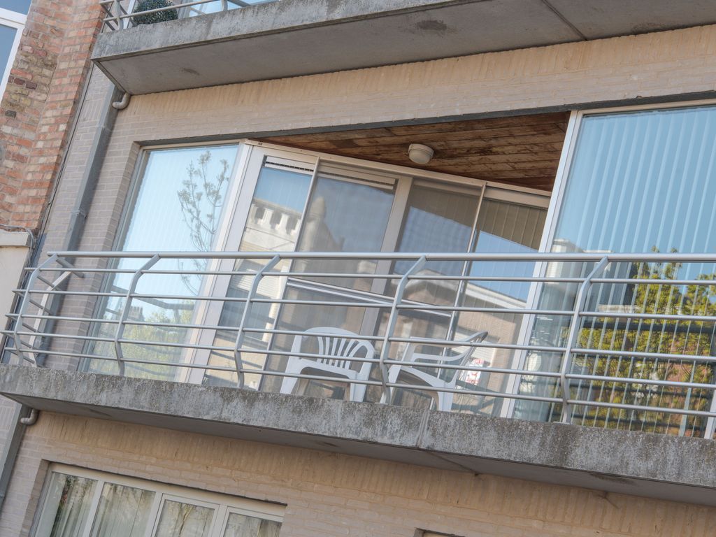 Westhinder with balcony