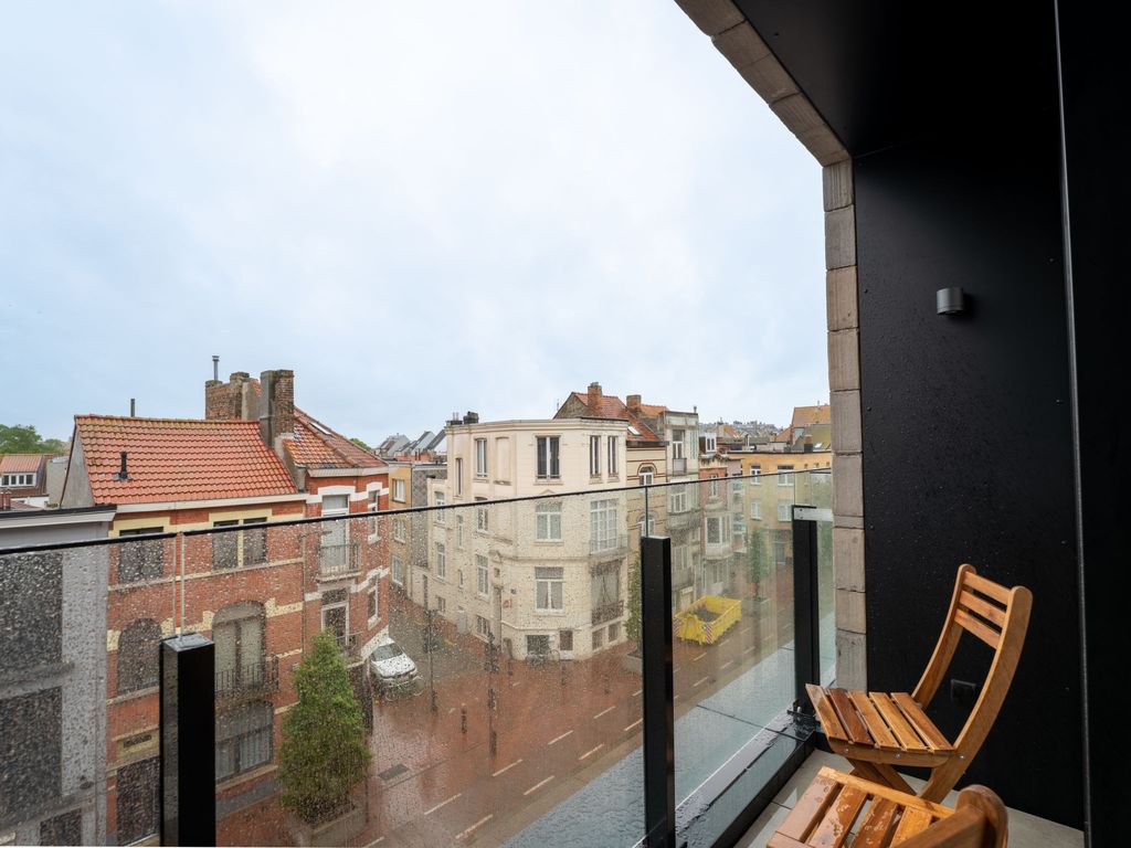 Elyana with balcony