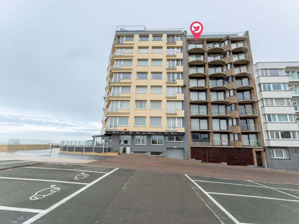 Zon & Zee with seaview