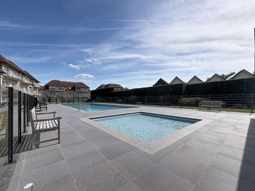 Green Garden XVXI 205 with pool view
