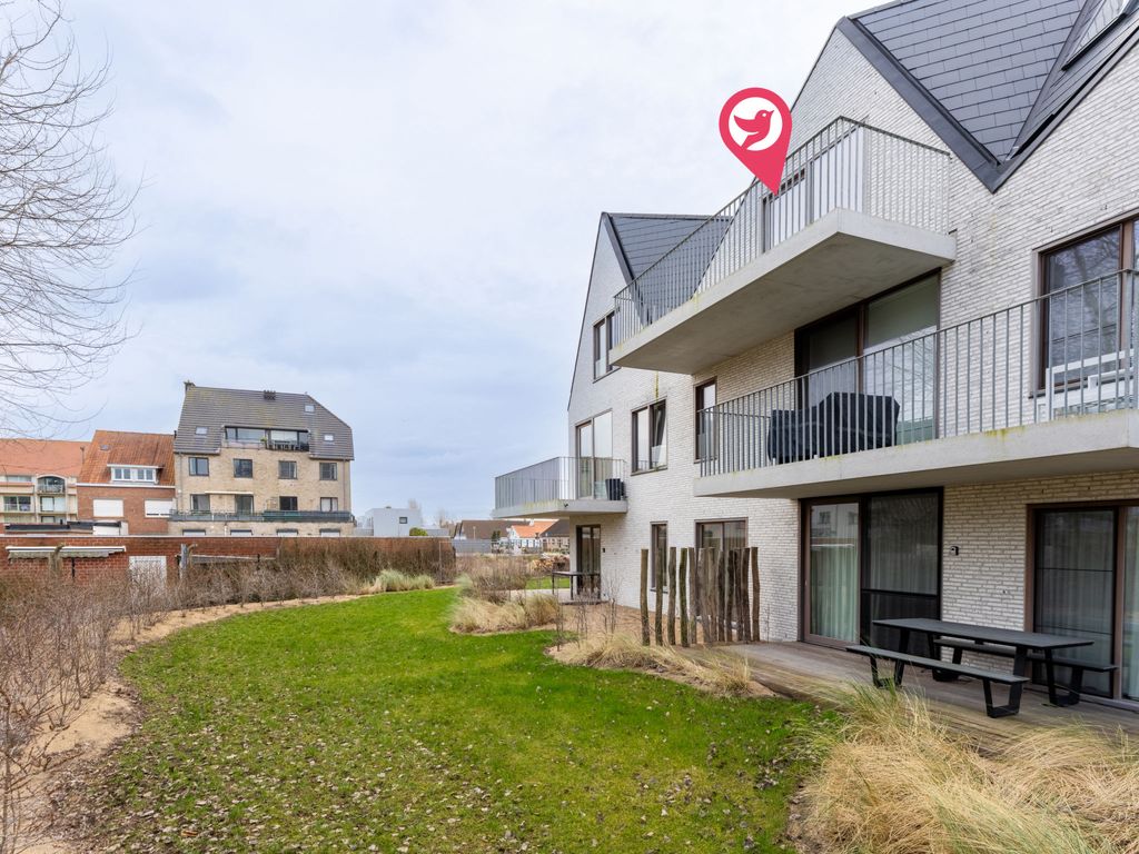 West Bay with parking & balcony