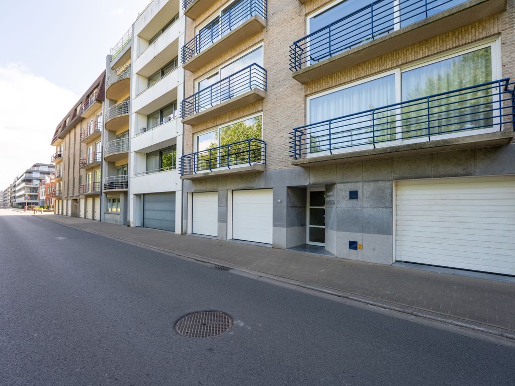 Prima Vera with balcony