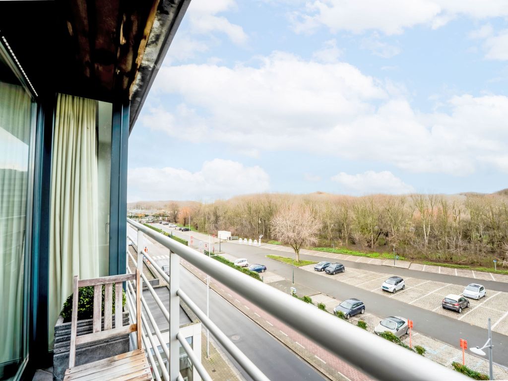 Zeeparel 402 with balcony