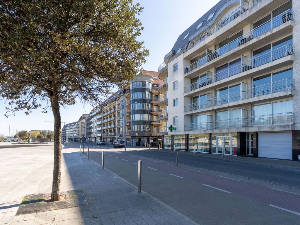 Breduynia 0401 with parking