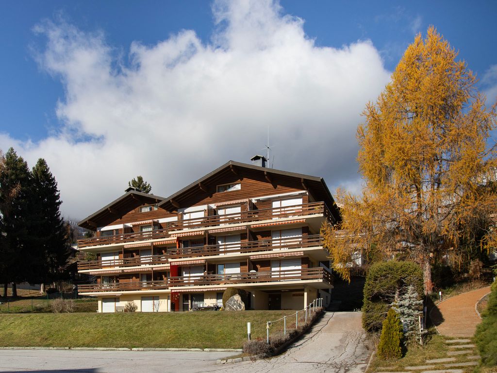 Beau Site No 21