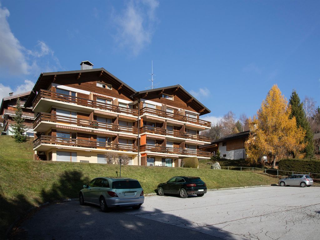 Beau Site No 21