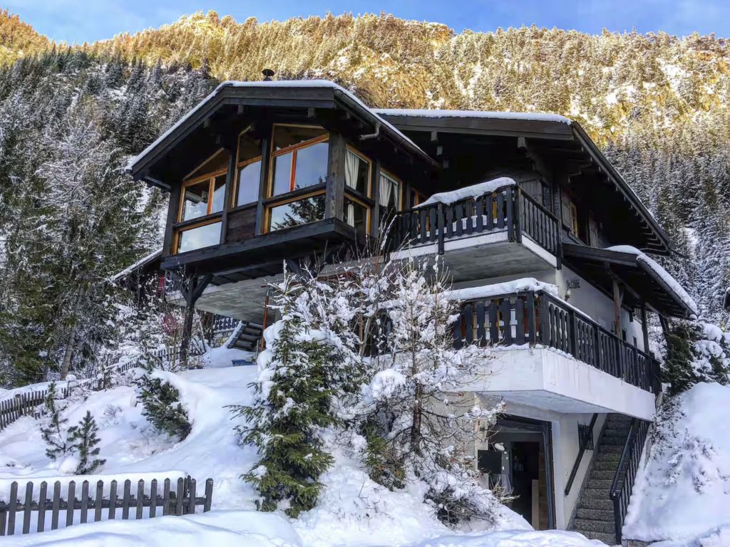 Chalet mit Seeblick, Jacuzzi, Sauna und Garten