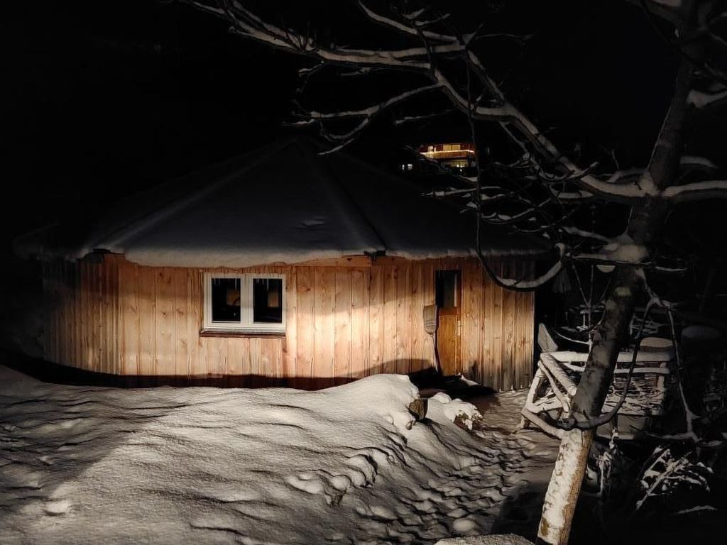 Einzigartige Holzhütte mit Bergpanorama