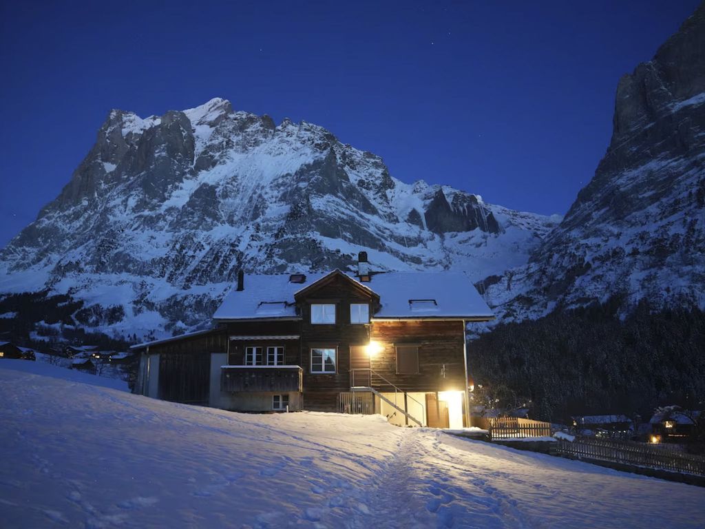 Chalet an ruhiger Lage mit schöner Bergsicht
