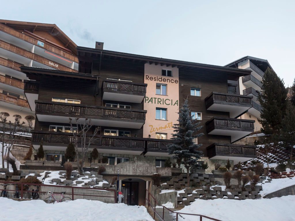 Patricia self-check-in Apartments, (Zermatt),