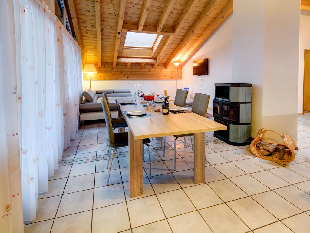 Patricia self-check-in Apartments, (Zermatt),