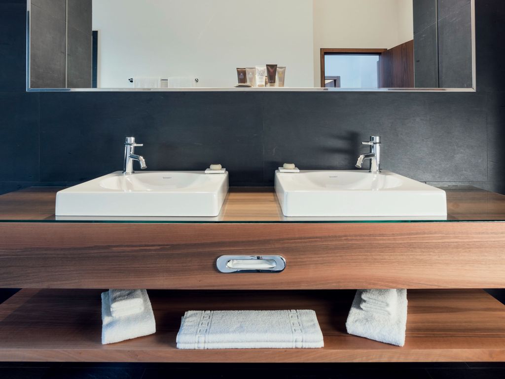 OVERLOOK Lodge by CERVO Zermatt, (Zermatt),