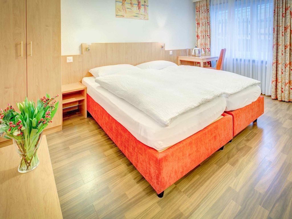 Patricia self-check-in Apartments, (Zermatt),