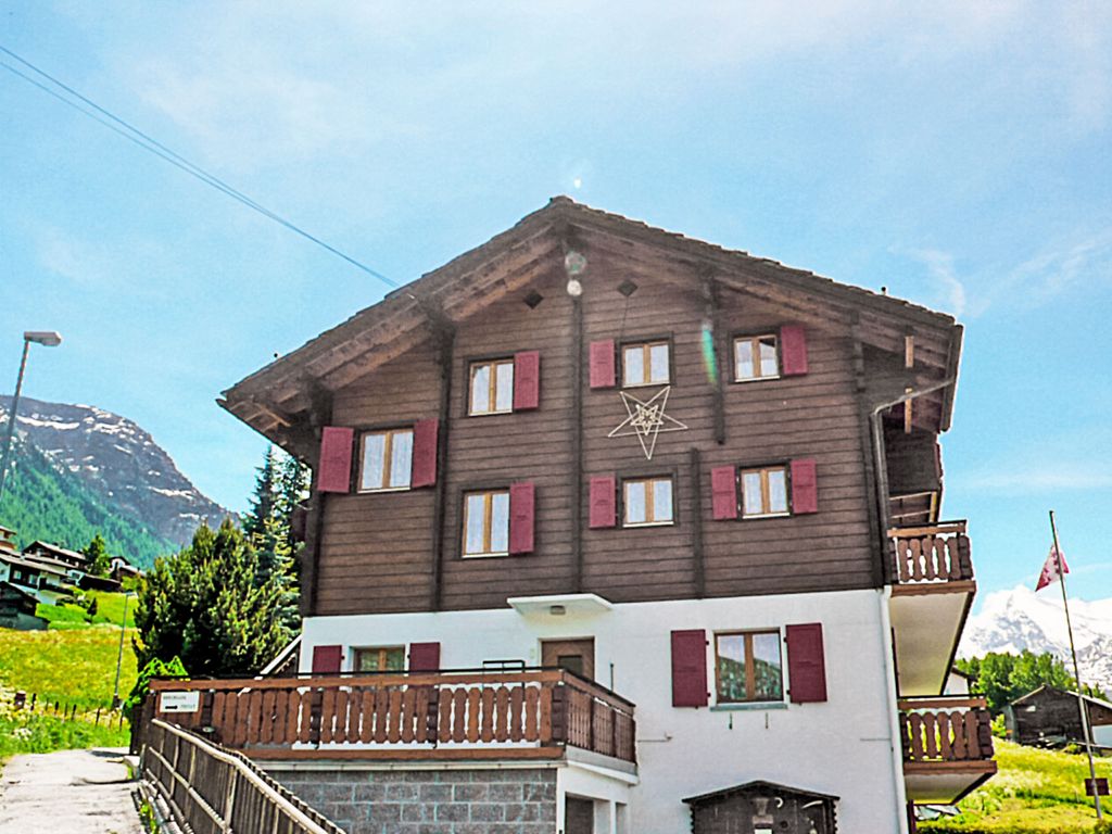 Bergfink Obergeschoss