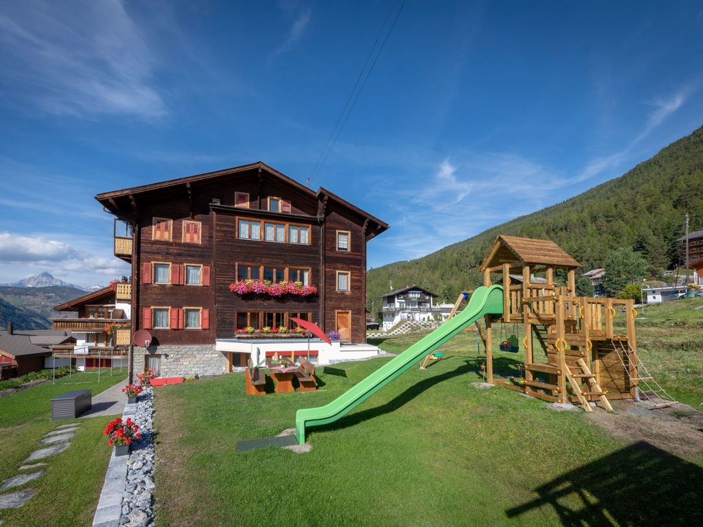 Chalet Ferienwohnungen Schwalbennest Moos Grächen, (Grächen),