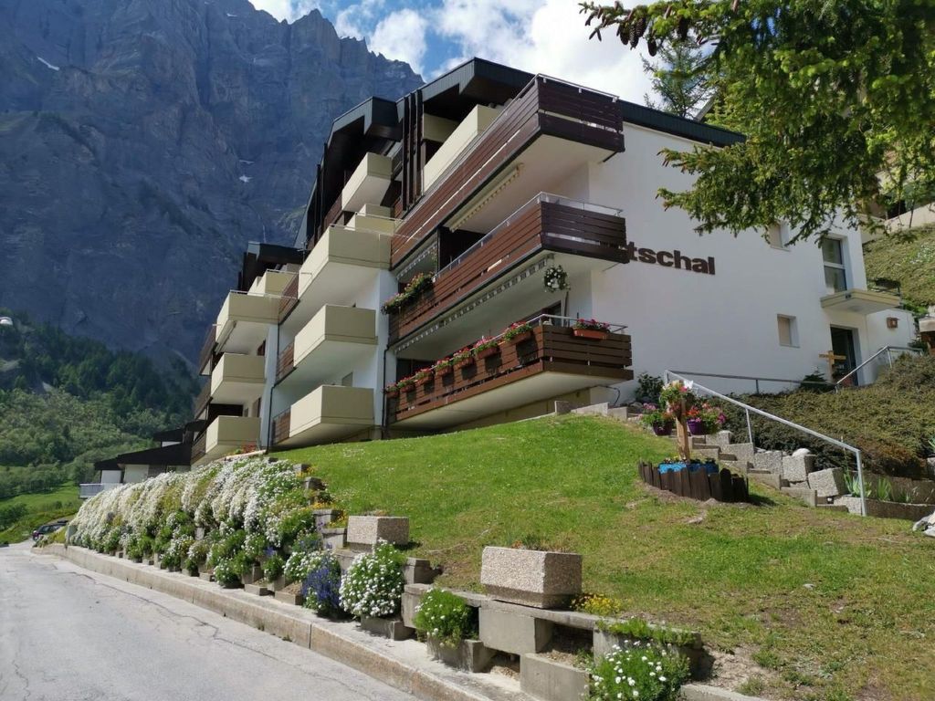 Appartement mit Bergblick und Dorf