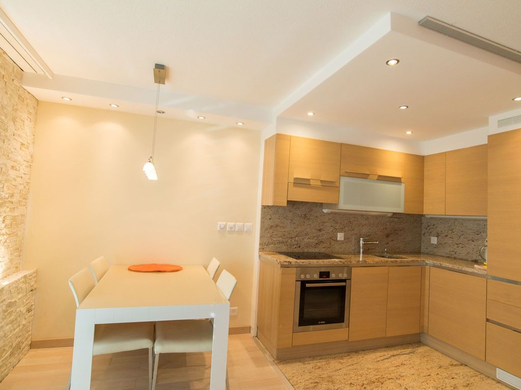 Haus Cristal