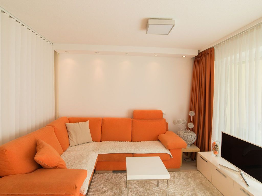 Haus Cristal