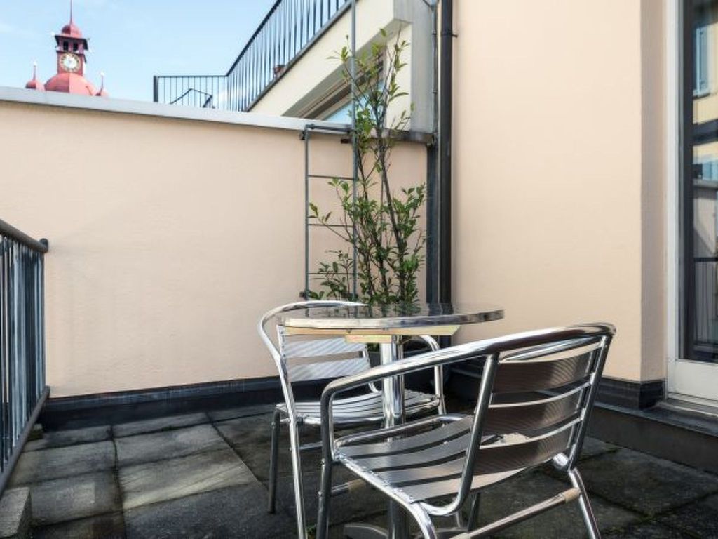 LU Moon IVa - Old Town HITrental Apartment