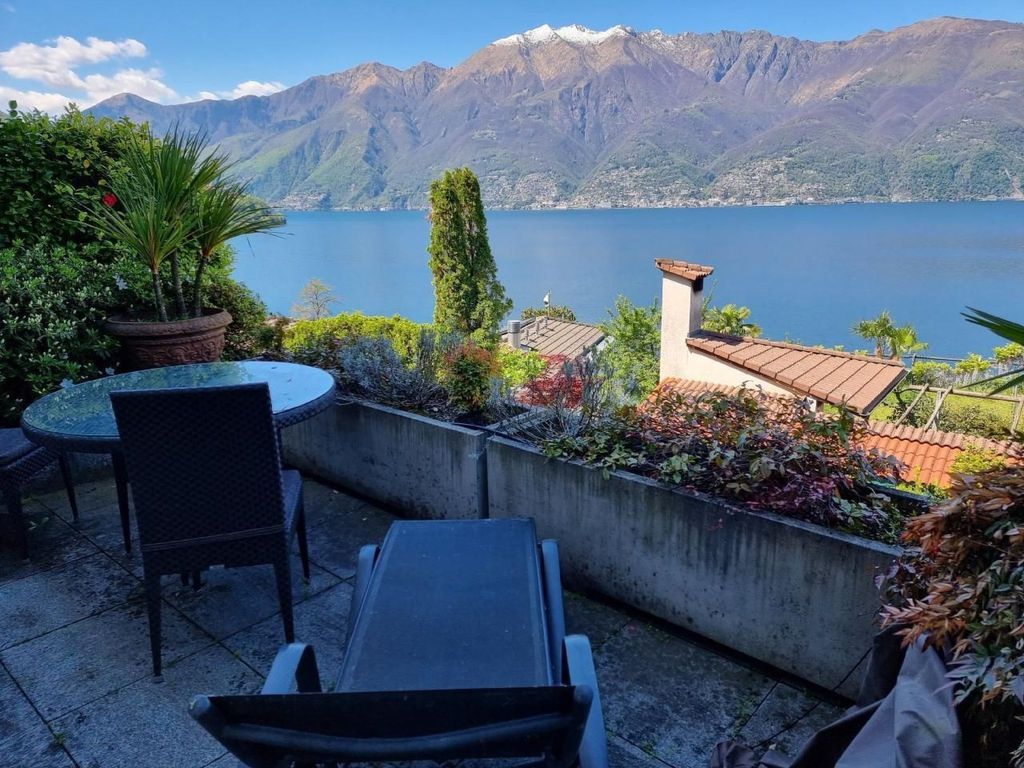 Ferienvilla "Alla Roccia" mit Bergblick