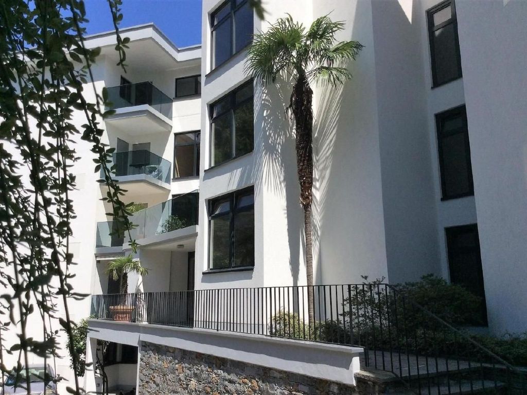 Appartement mit Balkon