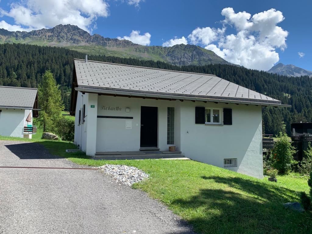 Haus Tschuetta - zentrale Lage in Valbella