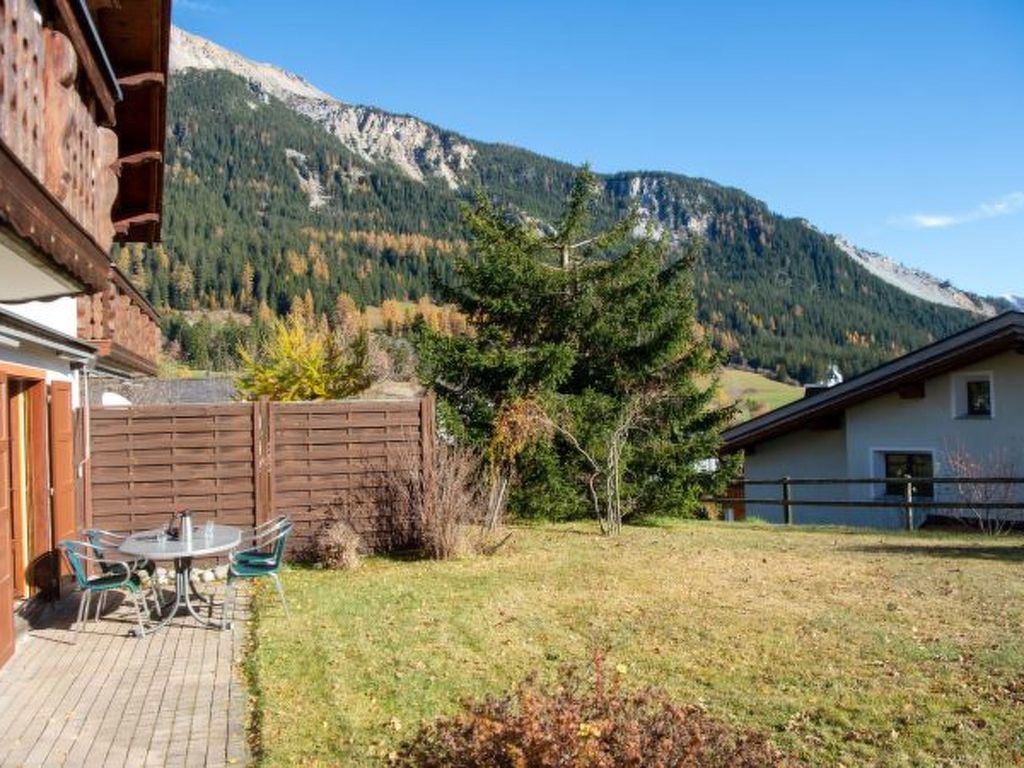 Arnika Family Accommodation in Lantsch-Lenz – For 5 People