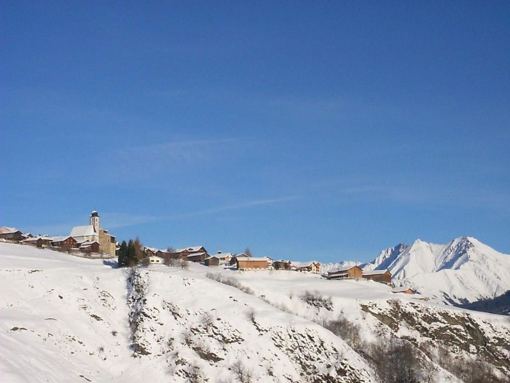 Sonnige Ferienwohnung mit Terrasse,idyllische Lage