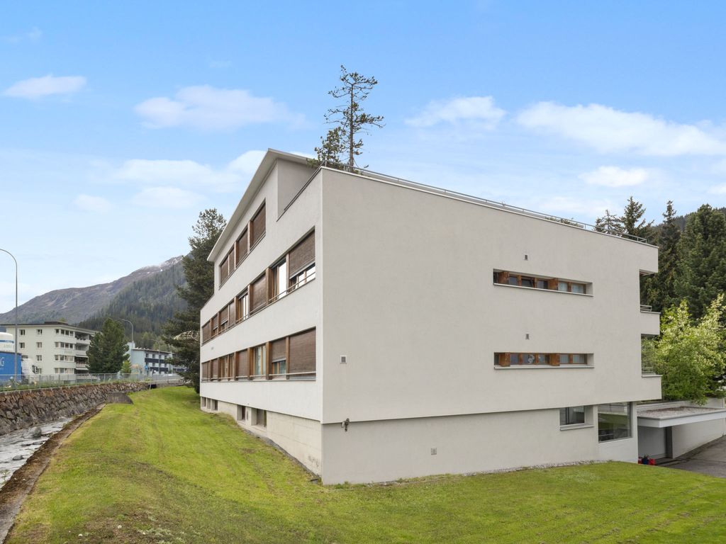 Verbena Apt. 2