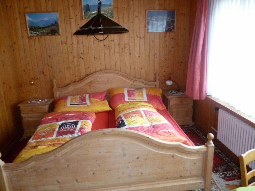 Privatzimmer Hobi, (Valens),