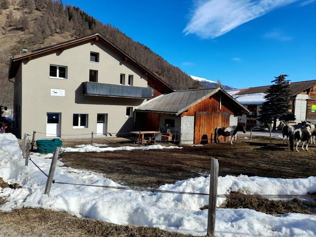 Ferienwohnungen Paclerahof, (Sta. Maria - Santa Maria Val Müstair)