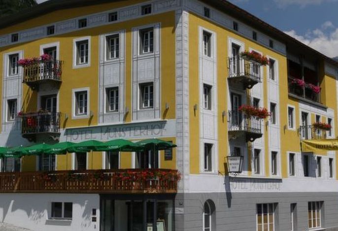 Hotel Münsterhof, (Müstair)
