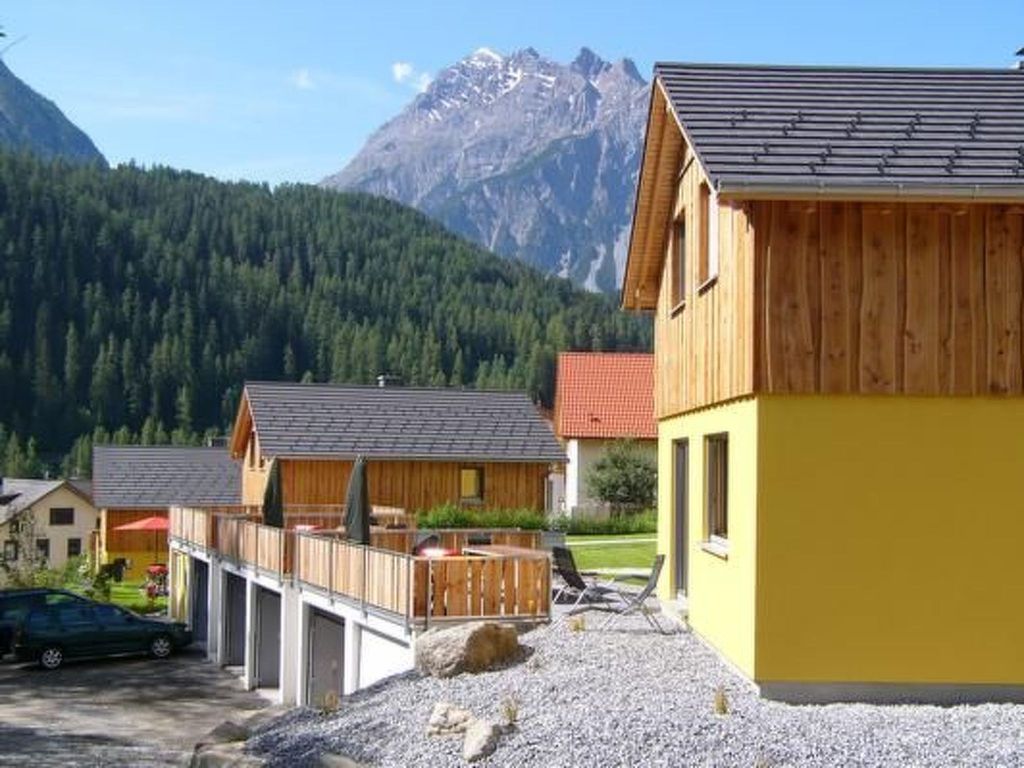 Feriendorf Uorsin Nr 9