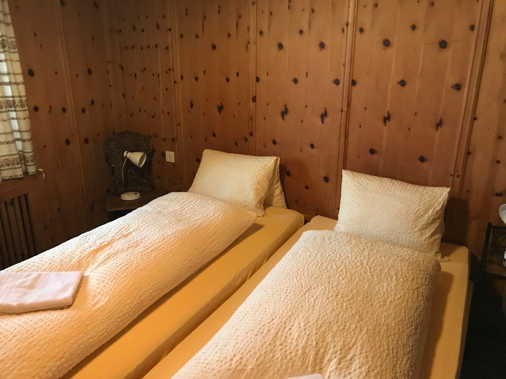 Ferienwohnungen Chasa Valär, (Scuol)