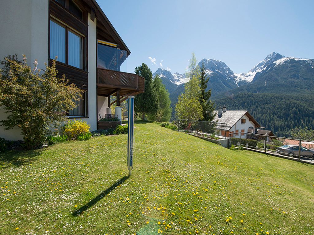 Chasa Bainvgnü, (Scuol)