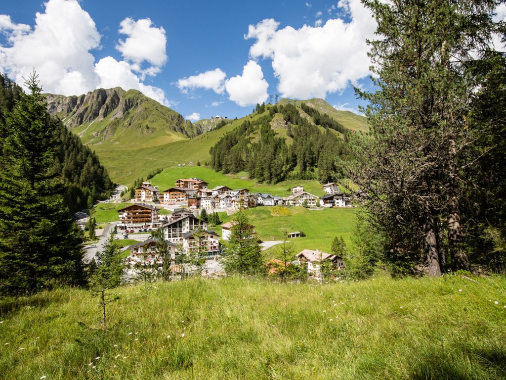Atlantis Apartments by MEIN SAMNAUN – MOUNTAIN HOMES, (Samnaun-Ravaisch)